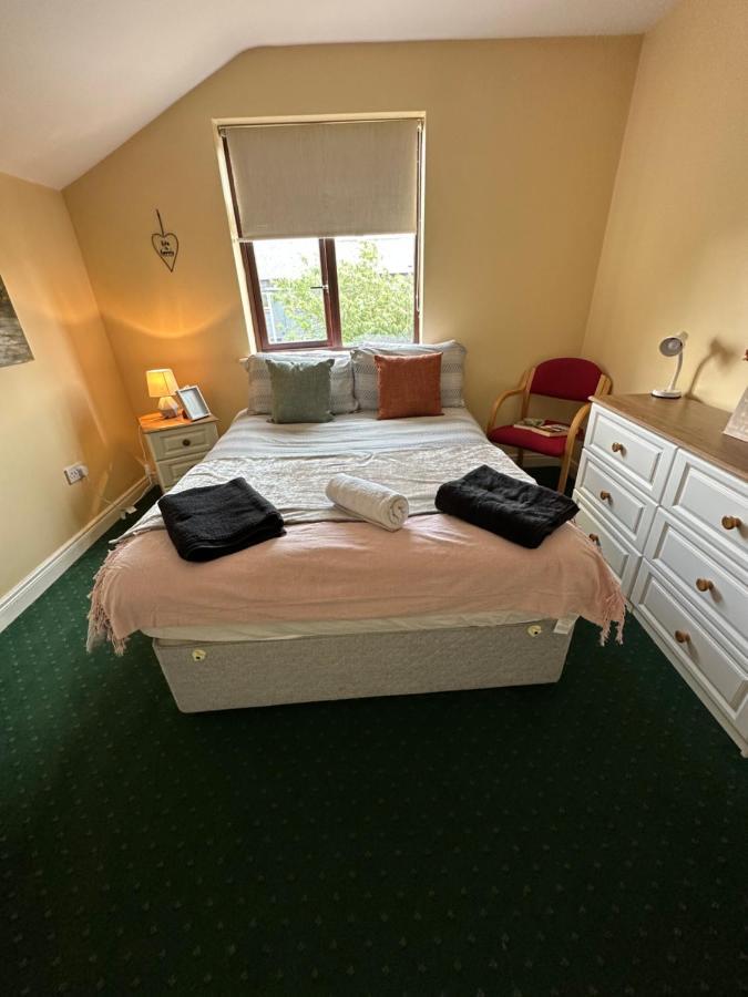Edwards Cosy B&B Γκάλγουεϊ Εξωτερικό φωτογραφία