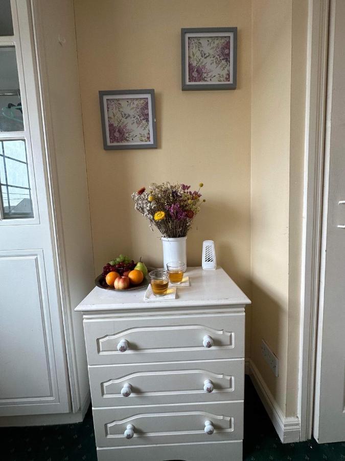 Edwards Cosy B&B Γκάλγουεϊ Εξωτερικό φωτογραφία