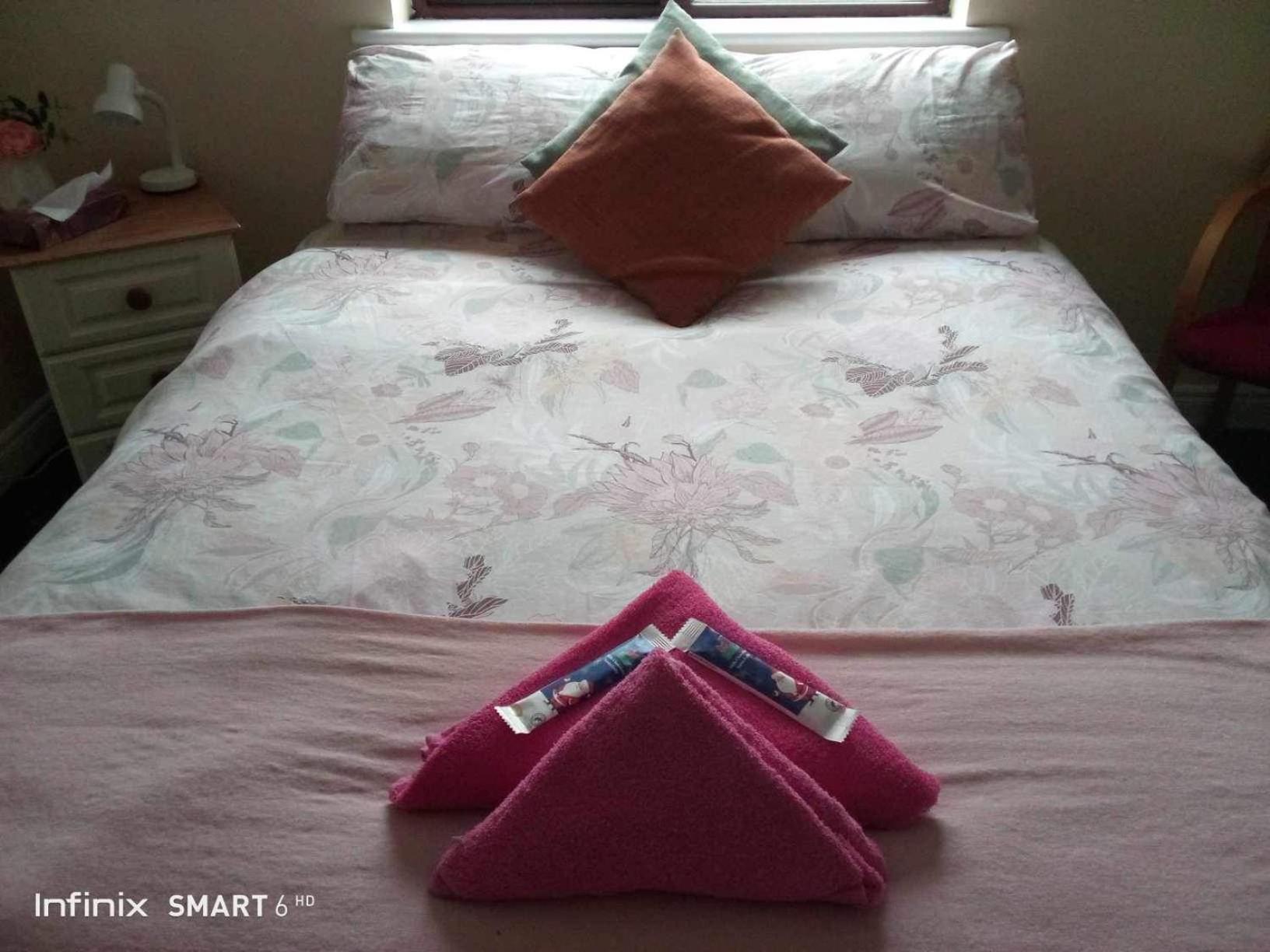 Edwards Cosy B&B Γκάλγουεϊ Εξωτερικό φωτογραφία