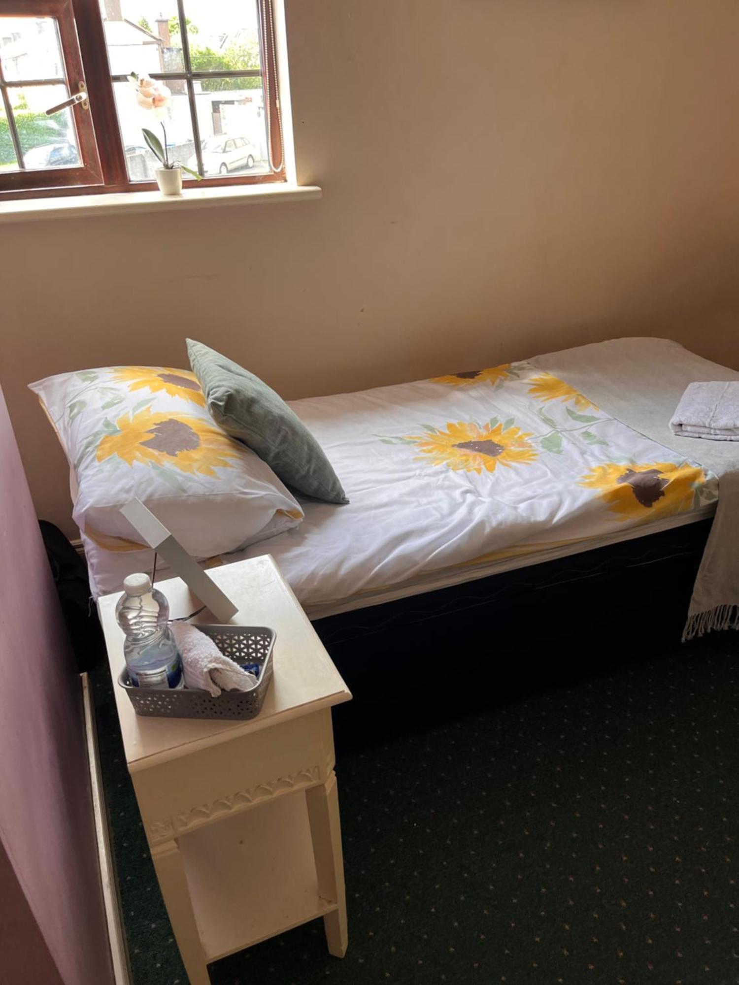 Edwards Cosy B&B Γκάλγουεϊ Εξωτερικό φωτογραφία